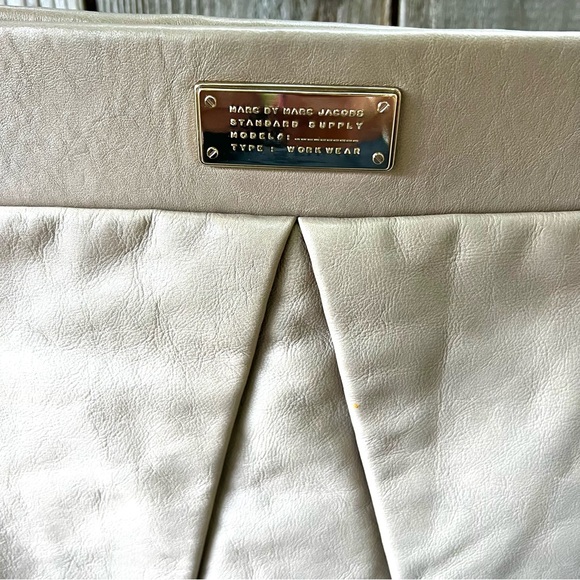 MARC BY MARC JACOBS TAN LEATHER CLASSIC Q HILLIER HOBO - Picture 3 of 8